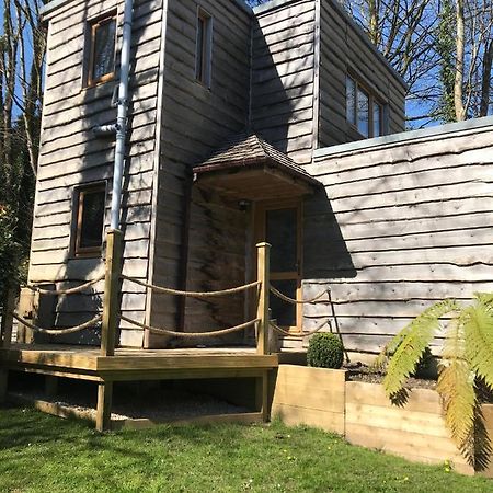 Winnie'S Corner - Self Contained Within The Grounds Of Another Property, In An Idyllic Wooded Setting Carlyon Bay Exteriör bild