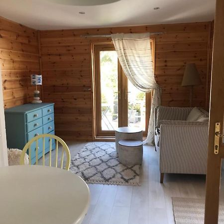 Winnie'S Corner - Self Contained Within The Grounds Of Another Property, In An Idyllic Wooded Setting Carlyon Bay Exteriör bild