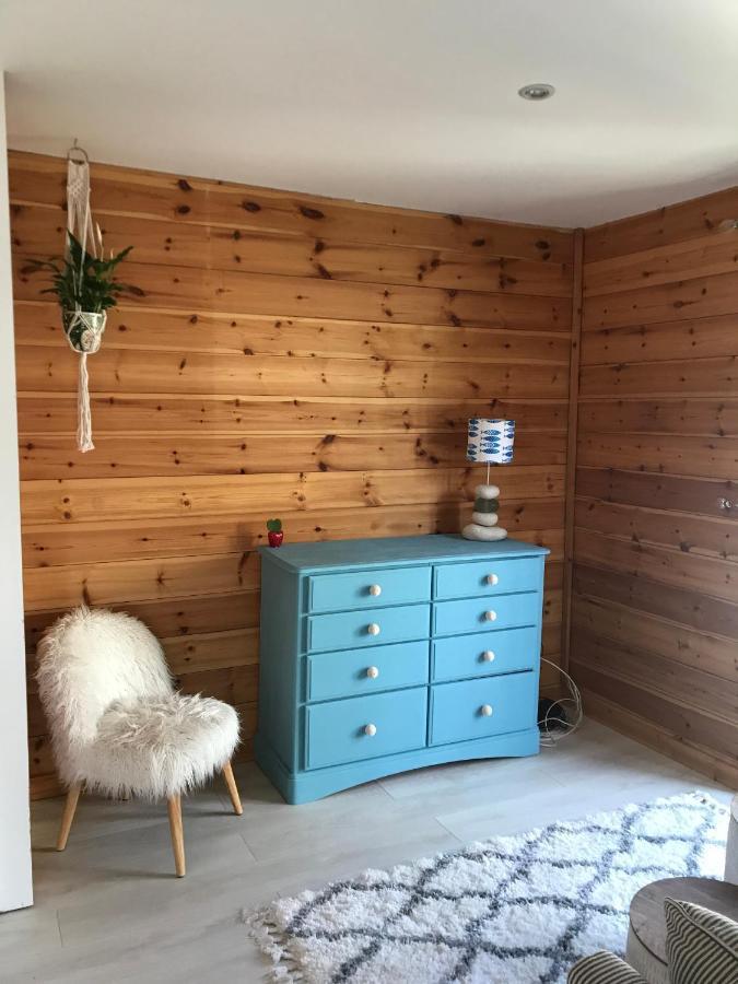 Winnie'S Corner - Self Contained Within The Grounds Of Another Property, In An Idyllic Wooded Setting Carlyon Bay Exteriör bild